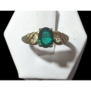 Elegant Mid Century Jewelry Concepts Gold Tone Ring With Green And Clear Stones